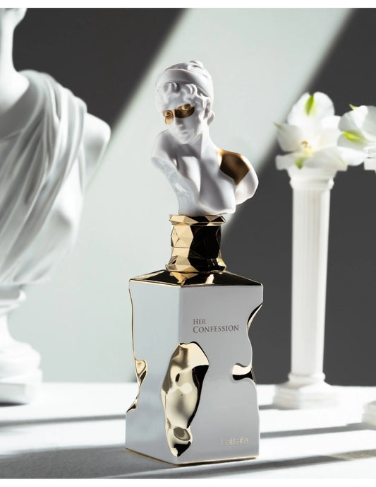 Apa de Parfum Her Confession, Lattafa, Femei - 100ml